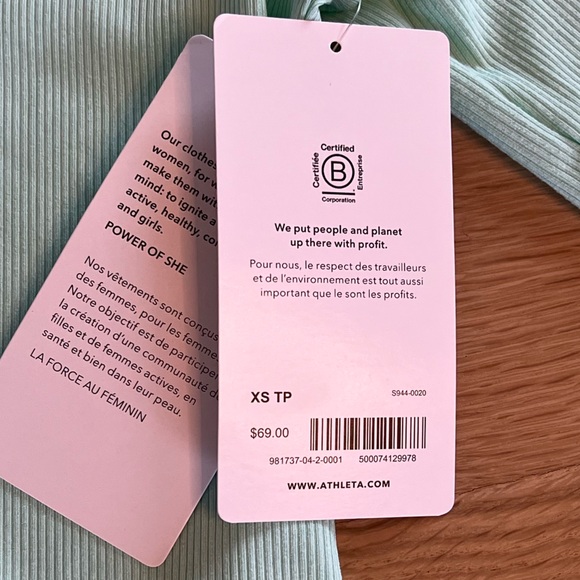 NWT Athleta long sleeved Henley - Picture 3 of 3